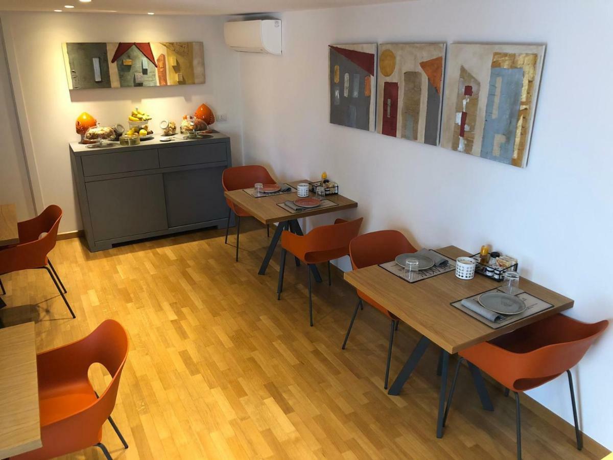 200 Rooms & Terrace Bari Eksteriør billede